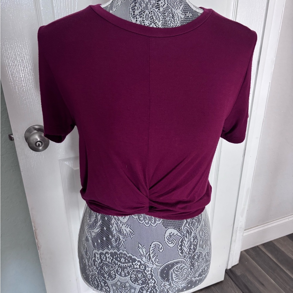 HEART HIPS GIRLS TOP SZ L - Like new